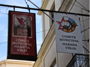 PARTIDO COMUNISTA CUBANODE LOS HERMANOS CASTRO